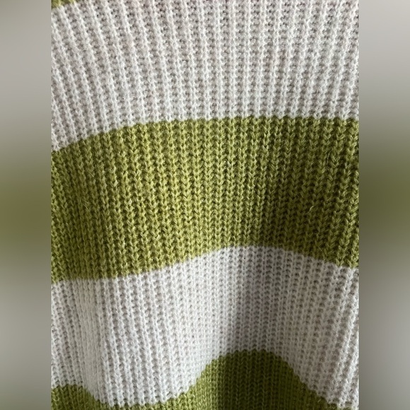 Arizona Jean Conpany Striped Oversized Sweater - Picture 4 of 4